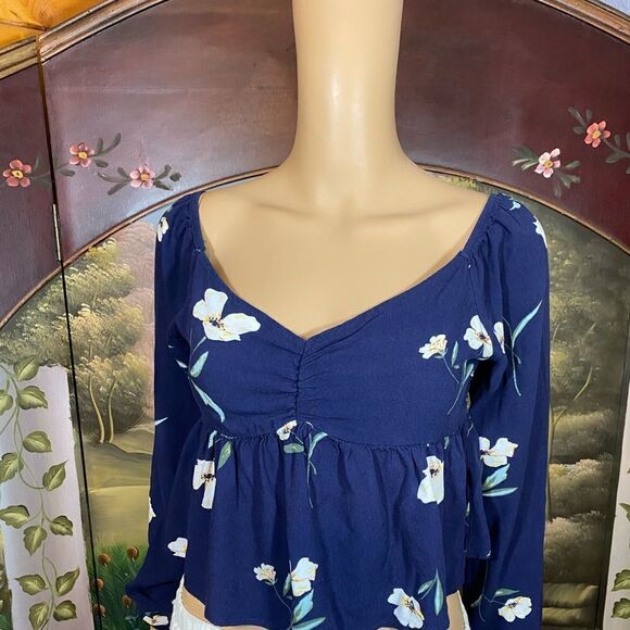 L. A. Hearts Cropped Top Size Small Navy Blue Floral Print - Picture 1 of 7